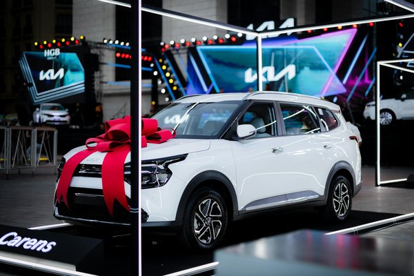 Discover the Leading Non-Invasive Facelifts Women in the UK Are Loving