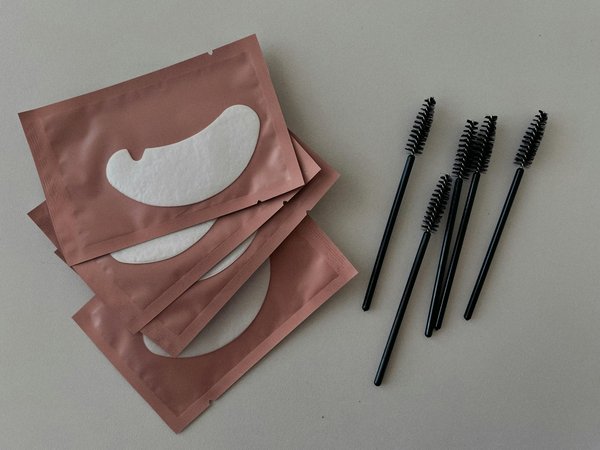 Revamp Your Fashion: Unveil the Most Stunning British Designer Scarves Adding Colorful Flair to Your Wardrobe!